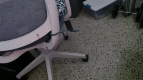 Snapshot of bruceb124u chatting on 11-10-25, 06:40 bruceb124u online show from 11-10-25, 06:40