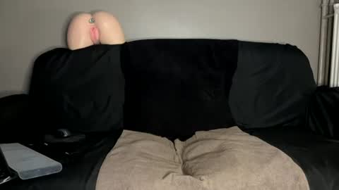 Snapshot of bruceishorny_ chatting on 07-12-26, 04:42 Instagram bruce88x online show from 07-12-26, 04:42