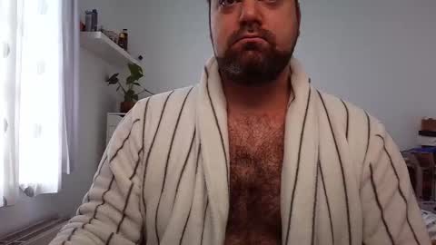 Bruce online show from 11-30-25, 10:08