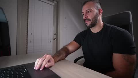 onlyfans BRUCESTRYKER online show from 12-28-24, 12:47