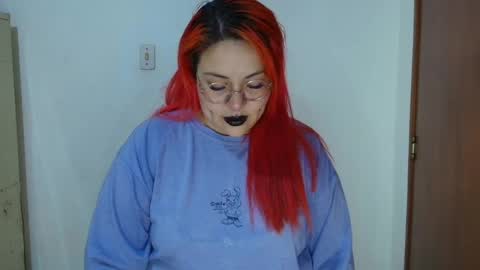 Snapshot of bruja__scarlata chatting on 05-25-26, 06:36 i am danny online show from 05-25-26, 06:36
