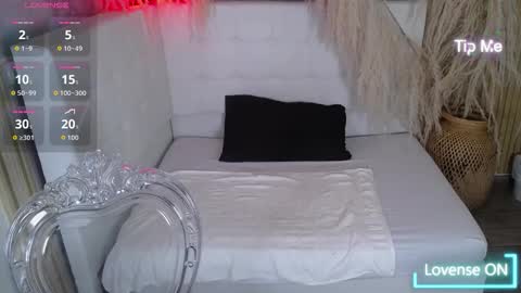 Bruja SCarlata online show from 10-16-25, 10:16