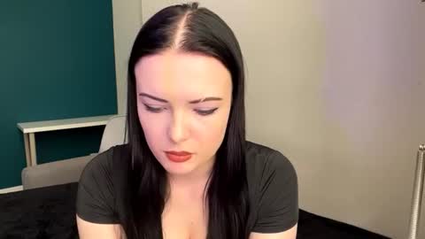 Snapshot of brunaceasor chatting on 06-14-26, 02:08 Luna online show from 06-14-26, 02:08