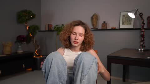 Snapshot of brunaeveritt chatting on 04-16-26, 09:39 Tess online show from 04-16-26, 09:39