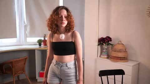 Snapshot of brunaeveritt chatting on 05-15-26, 02:13 Tess online show from 05-15-26, 02:13