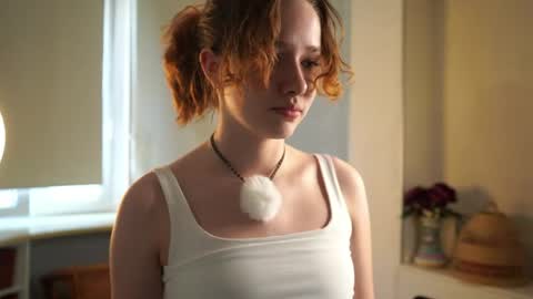 Snapshot of brunaeveritt chatting on 05-19-26, 02:34 Tess online show from 05-19-26, 02:34