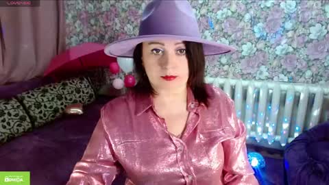Snapshot of brunette7786 chatting on 04-11-26, 09:30 Julia online show from 04-11-26, 09:30