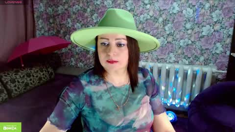 Snapshot of brunette7786 chatting on 04-22-26, 08:32 Julia online show from 04-22-26, 08:32