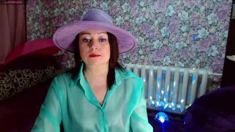 Snapshot of brunette7786 chatting on 05-16-26, 09:35 Julia online show from 05-16-26, 09:35