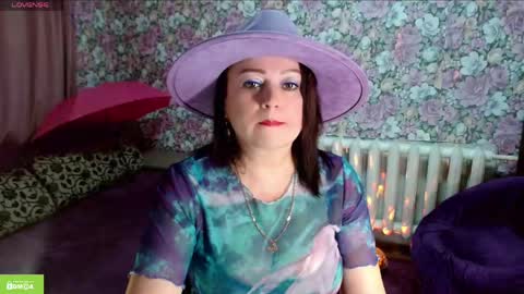 Snapshot of brunette7786 chatting on 06-06-26, 10:03 Julia online show from 06-06-26, 10:03