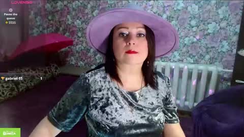 Snapshot of brunette7786 chatting on 06-12-26, 10:30 Julia online show from 06-12-26, 10:30