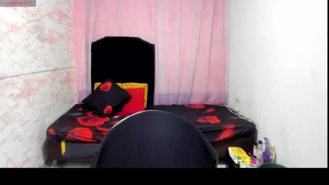 Snapshot of brunette_sasha chatting on 05-21-26, 11:28 Sasha Brunette online show from 05-21-26, 11:28