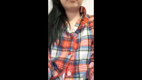 Snapshot of brunettedoll100 chatting on 12-16-25, 07:46 brunettedoll100 online show from 12-16-25, 07:46