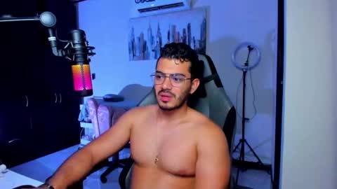 Snapshot of bruno_diaz31 chatting on 10-24-25, 04:20 Bruno online show from 10-24-25, 04:20