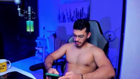 Snapshot of bruno_diaz31 chatting on 04-26-26, 03:04 Bruno online show from 04-26-26, 03:04