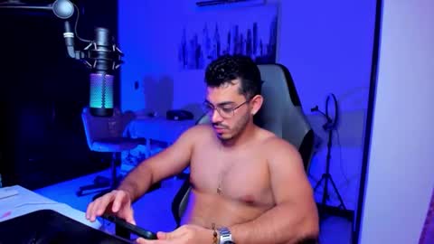Snapshot of bruno_diaz31 chatting on 05-04-26, 03:35 Bruno online show from 05-04-26, 03:35