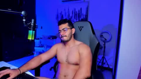 Snapshot of bruno_diaz31 chatting on 05-10-26, 02:50 Bruno online show from 05-10-26, 02:50