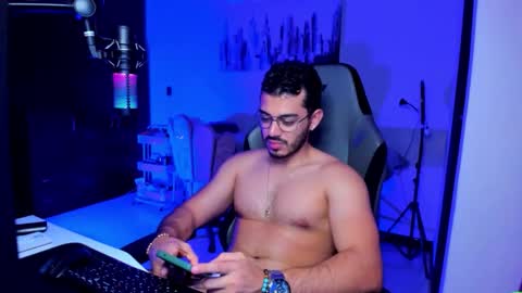Snapshot of bruno_diaz31 chatting on 05-17-26, 03:59 Bruno online show from 05-17-26, 03:59