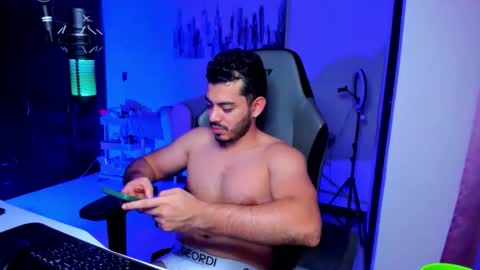 Snapshot of bruno_diaz31 chatting on 05-18-26, 05:57 Bruno online show from 05-18-26, 05:57