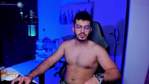 Snapshot of bruno_diaz31 chatting on 05-19-26, 03:35 Bruno online show from 05-19-26, 03:35