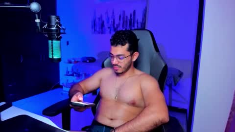 Snapshot of bruno_diaz31 chatting on 05-27-26, 04:20 Bruno online show from 05-27-26, 04:20