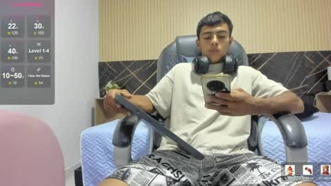 Snapshot of bruno_fox_ chatting on 06-08-26, 07:36 Bruno online show from 06-08-26, 07:36