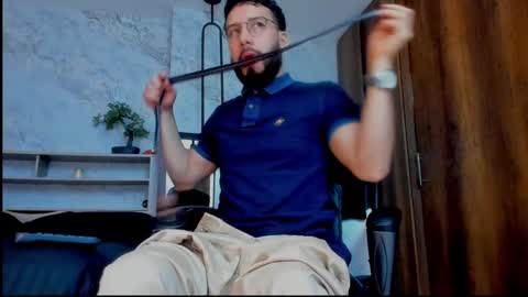 Snapshot of bruno_woods chatting on 03-04-25, 12:39 Andres Suarez online show from 03-04-25, 12:39