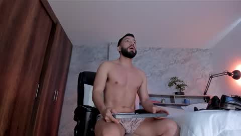 Snapshot of bruno_woods chatting on 10-12-25, 08:08 Andres Suarez online show from 10-12-25, 08:08