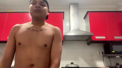 Snapshot of brunosex96 chatting on 10-14-25, 07:58 brunosex96 online show from 10-14-25, 07:58