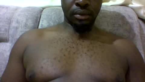 Snapshot of brusedarling chatting on 11-25-25, 04:23 brucedarling online show from 11-25-25, 04:23