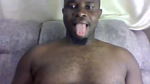 Snapshot of brusedarling chatting on 06-18-26, 01:59 brucedarling online show from 06-18-26, 01:59