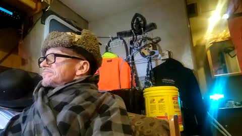 Steve... aka SkinnieDippin aka TimberTramp online show from 01-29-25, 01:48