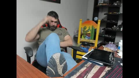 Snapshot of brutalmaster1983 chatting on 01-16-25, 08:14 BRUTALMASTER1983 online show from 01-16-25, 08:14