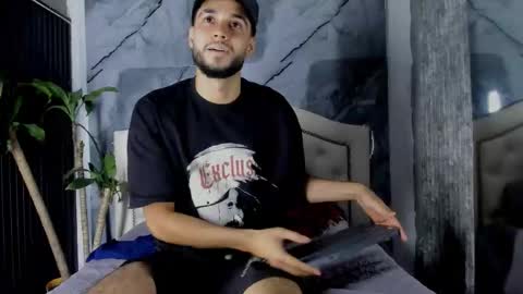 Snapshot of bry_dalton chatting on 11-15-25, 05:27 Bry Dalton online show from 11-15-25, 05:27