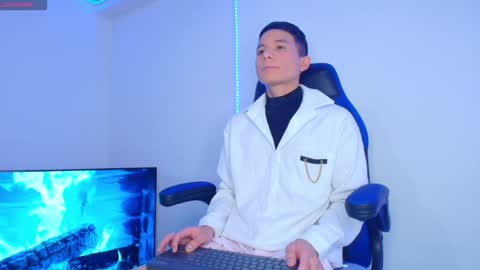 BRYAM INDEPENDENT MODEL online show from 02-01-25, 03:30