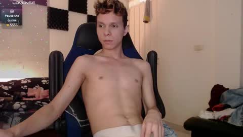 Snapshot of bryamado chatting on 02-14-25, 03:58 bryamado online show from 02-14-25, 03:58