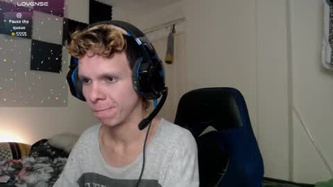 Snapshot of bryamado chatting on 02-18-25, 02:27 bryamado online show from 02-18-25, 02:27