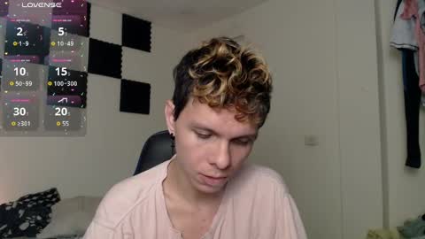 Snapshot of bryamado chatting on 03-10-25, 03:34 bryamado online show from 03-10-25, 03:34