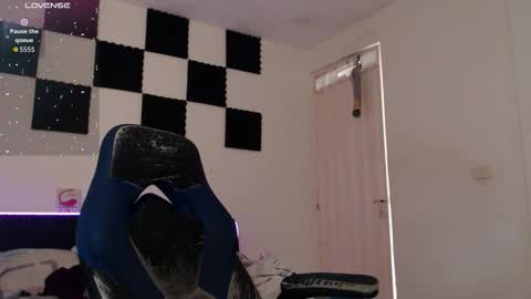 Snapshot of bryamado chatting on 09-16-25, 03:13 bryamado online show from 09-16-25, 03:13