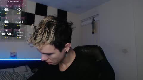 Snapshot of bryamado chatting on 09-19-25, 09:11 bryamado online show from 09-19-25, 09:11