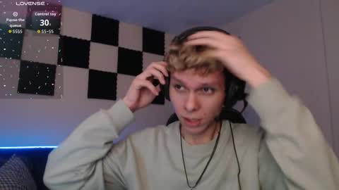 Snapshot of bryamado chatting on 10-10-25, 01:59 bryamado online show from 10-10-25, 01:59