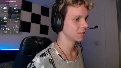 Snapshot of bryamado chatting on 10-23-25, 02:22 bryamado online show from 10-23-25, 02:22