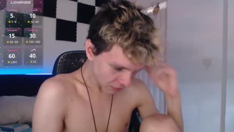 Snapshot of bryamado chatting on 10-24-25, 04:14 bryamado online show from 10-24-25, 04:14