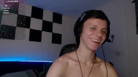 Snapshot of bryamado chatting on 10-27-25, 10:47 bryamado online show from 10-27-25, 10:47