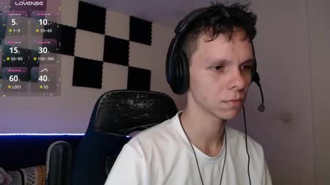 Snapshot of bryamado chatting on 11-12-25, 12:22 bryamado online show from 11-12-25, 12:22