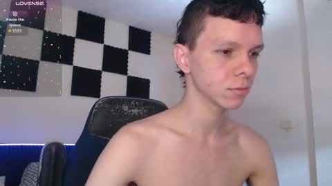 Snapshot of bryamado chatting on 11-17-25, 03:40 bryamado online show from 11-17-25, 03:40