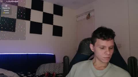 Snapshot of bryamado chatting on 11-18-25, 03:45 bryamado online show from 11-18-25, 03:45