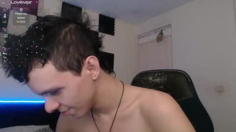 Snapshot of bryamado chatting on 11-28-25, 02:03 bryamado online show from 11-28-25, 02:03