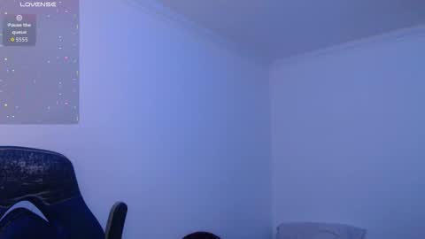 Snapshot of bryamado chatting on 12-15-25, 06:45 bryamado online show from 12-15-25, 06:45