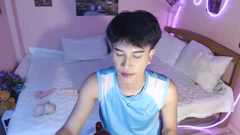Snapshot of bryan_________ chatting on 03-10-26, 12:26 BRYAN JEMY online show from 03-10-26, 12:26